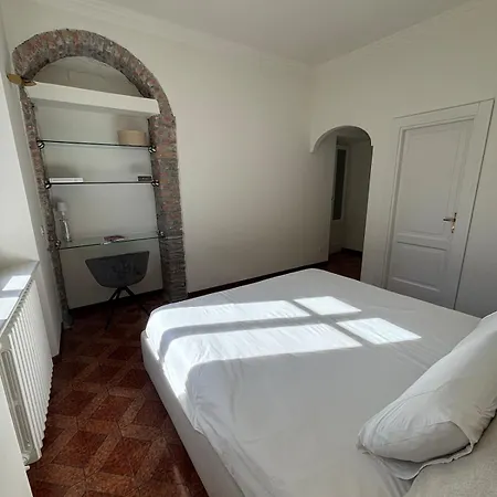 Apartment Ilnanoacomo, Holidayapartment In The Heart Of Como